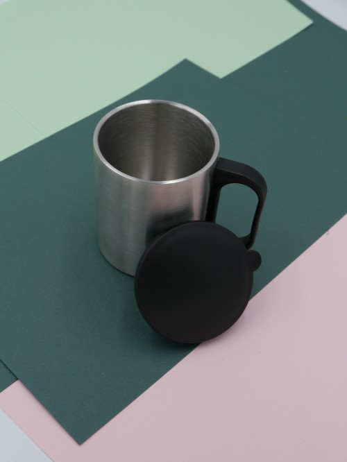 Edelstahlbecher mit Deckel